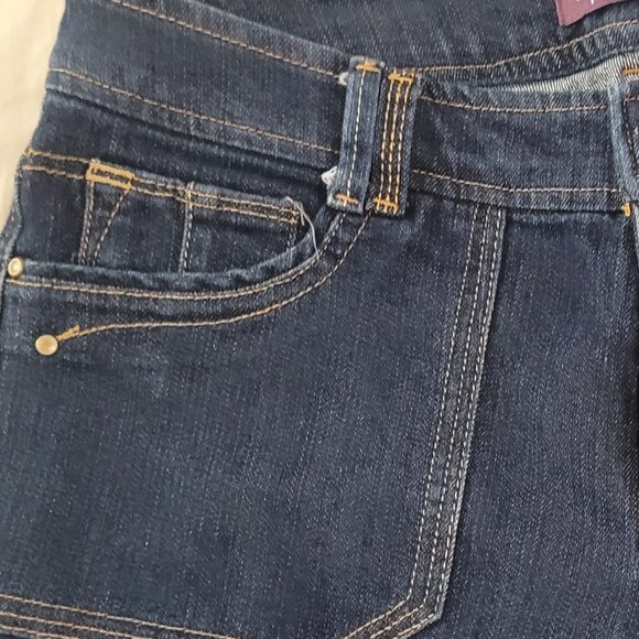 Gloria Vanderbilt Rolled Hem Dark Wash 5 Pocket Jean Shorts Size 8P - Picture 5 of 7